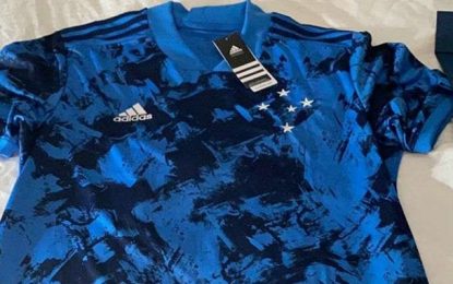 Nova camisa do Cruzeiro vaza horas antes de ser oficialmente anunciada