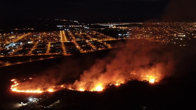 Incêndio: Cerca de seis hectares de vegetação são destruídos em Uberlândia