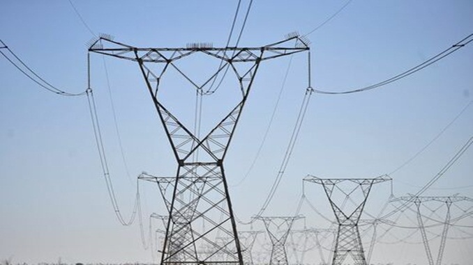 Aneel aprova edital de leilão para serviços de transmissão de energia elétrica em nove estados