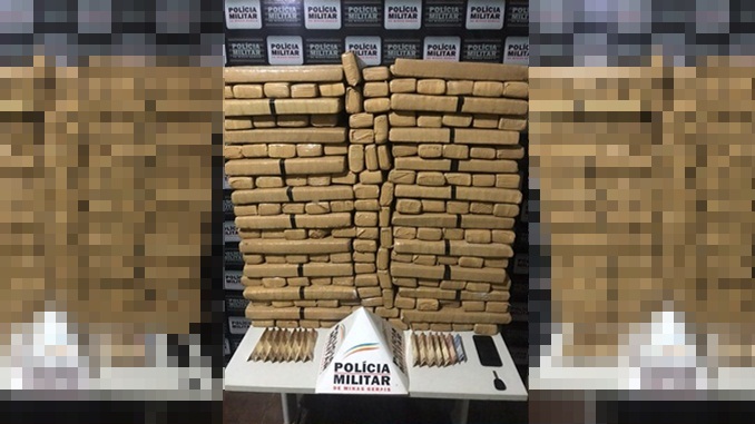Jovem é preso com mais de 200 tabletes de maconha em Patrocínio