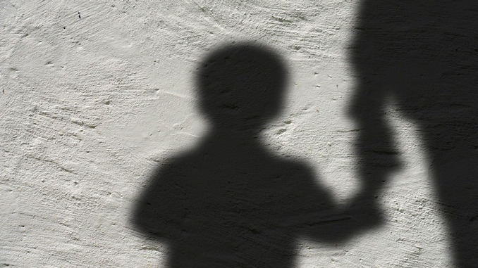 Pandemia pode esconder casos de abusos de crianças e adolescentes em Minas Gerais