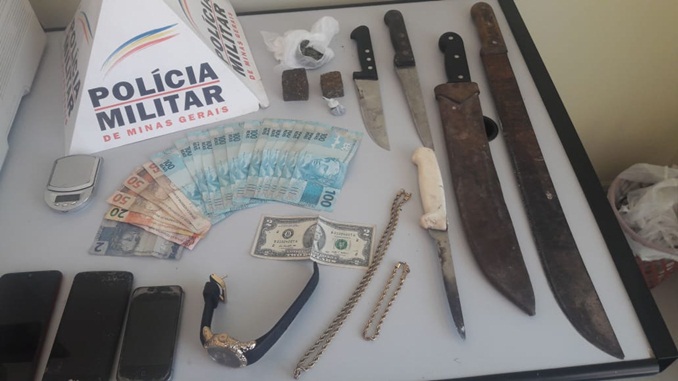 Homem é preso por tráfico de drogas, em Barbacena