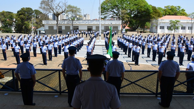 EPCAR: Esquadrão Anhur presta compromisso à Bandeira e ao Código de Honra