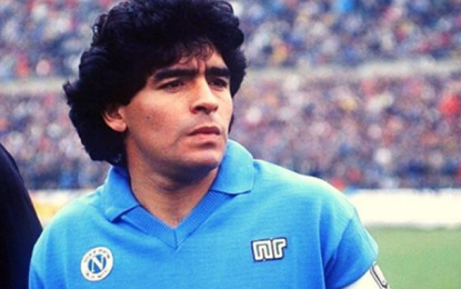 Diego Maradona passa por cirurgia na cabeça