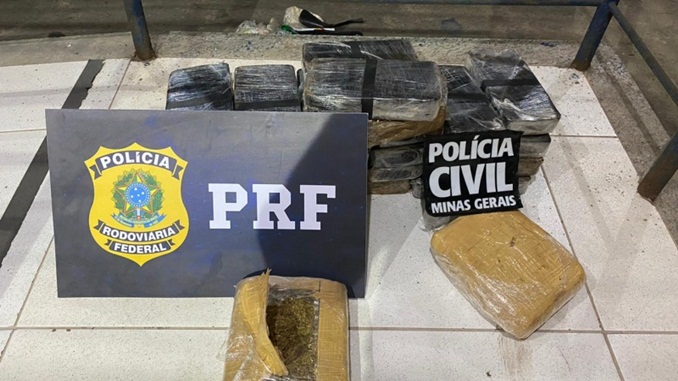 PRF apreende pasta base de cocaína e maconha em Juiz de Fora (MG)