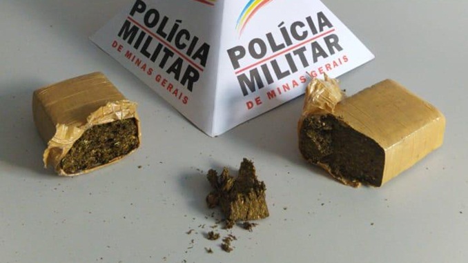 Polícia Militar apreende drogas em Santos Dumont
