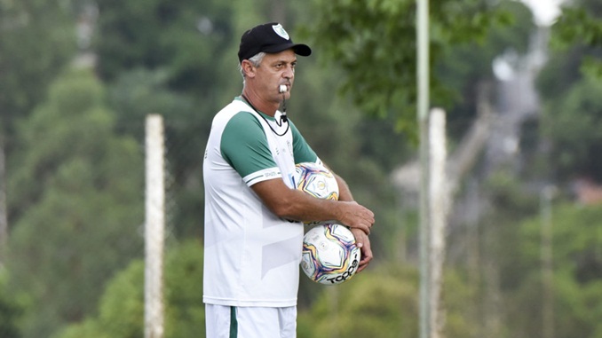 De olho no título, América encara Botafogo-SP no Independência
