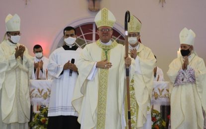 Dom Valter Magno de Carvalho celebra hoje Missa das 15 horas na Basílica de São José Operário