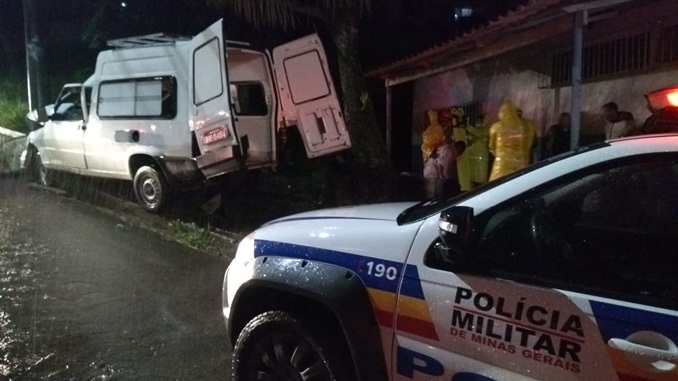 Acidente deixa dois feridos no Bairro Ipanema, em Barbacena