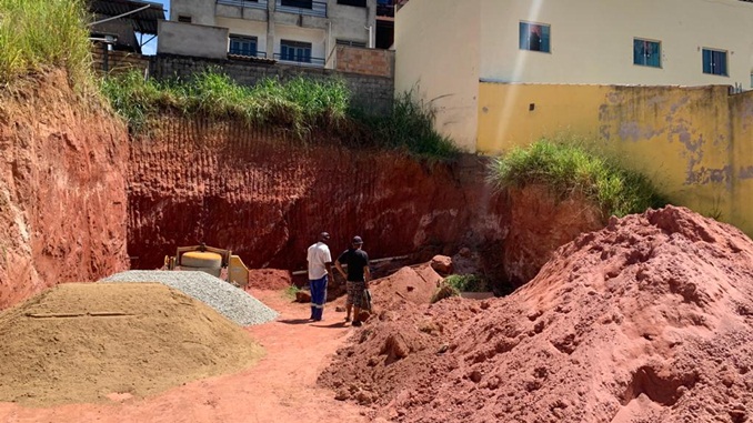Operário é soterrado enquanto trabalhava no bairro Santa Cruz, em Conselheiro Lafaiete