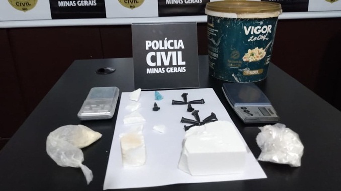 Polícia Civil apreende cocaína escondida em Conselheiro Lafaiete