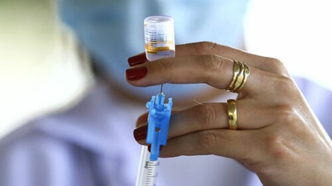 Grupos com comorbidades começam a se vacinar contra à Covid-19 nesta segunda-feira em Barbacena