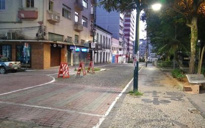 Rua 13 de Maio centro de Barbacena interditada para obras emergenciais do SAS