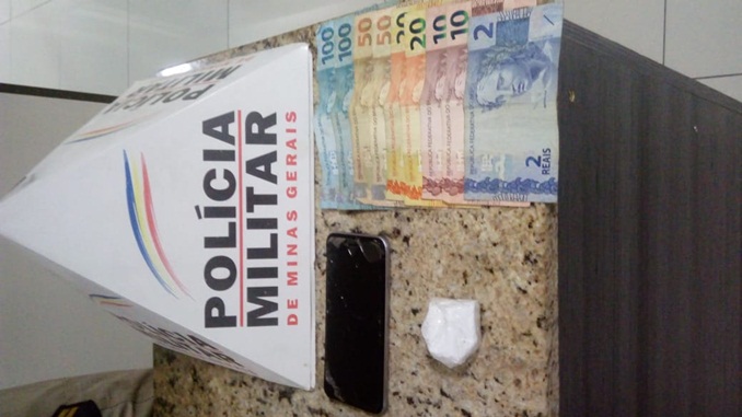 Autor é preso por tráfico de drogas no Bairro São Pedro, em Barbacena