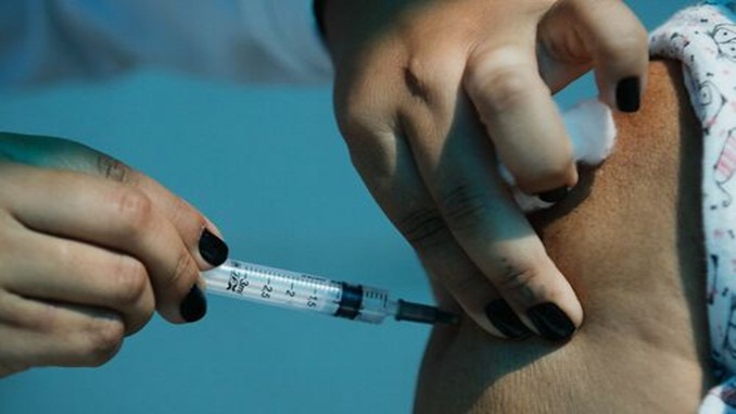 Covid-19: Brasil recebe mais 527 mil doses de vacina da Pfizer