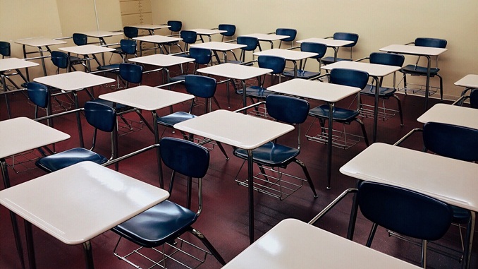 Secretaria Estadual de Educação permite volta às aulas na onda vermelha em MG