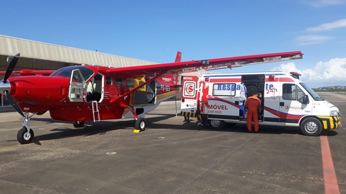 Avião Arcanjo 09 faz primeiro voo de transporte de pacientes