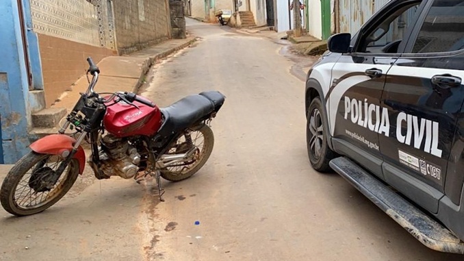 Polícia Civil recupera motocicleta furtada em Santos Dumont
