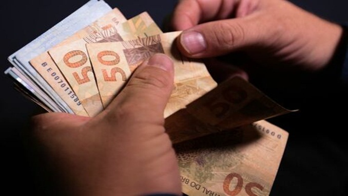 Salário mínimo em 2022 poderá ser de R$ 1.169