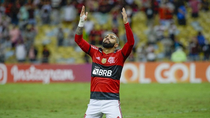 Flamengo vence o Bahia no encerramento da 31ª rodada do Campeonato Brasileiro