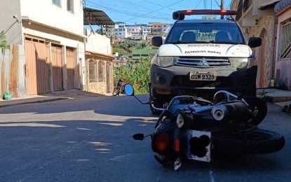 Colisão entre motocicletas deixa duas pessoas feridas, em Conselheiro Lafaiete