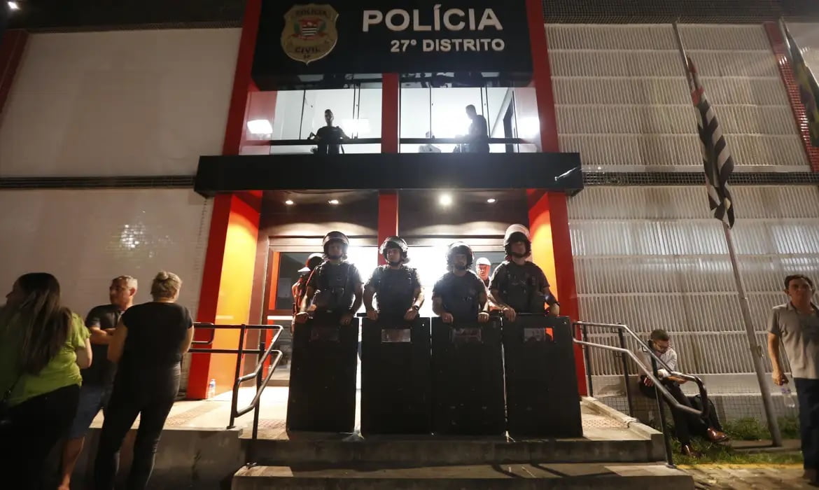 Justiça mantêm prisão de manifestantes contra a privatização da Sabesp
